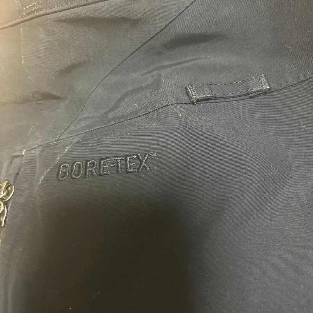 patagonia goretex パンツ