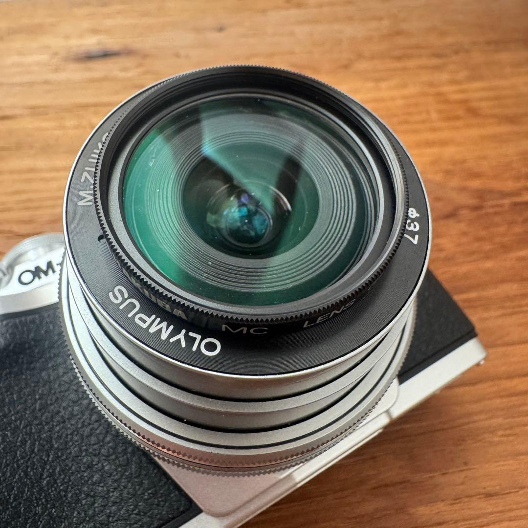 【美品】OLYMPUS OM-D E-M10 Mark III オリンパス