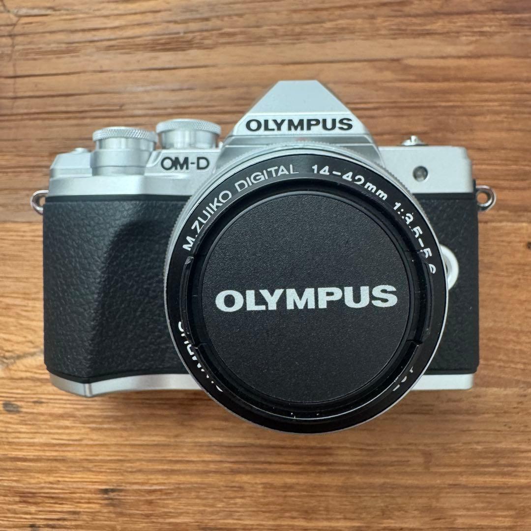 【美品】OLYMPUS OM-D E-M10 Mark III オリンパス