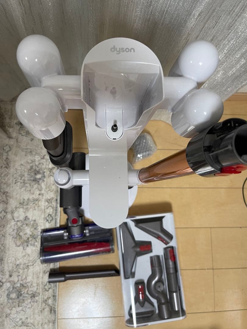 【美品】dyson V10 SV12　純正フロアドック付エコーモード75分