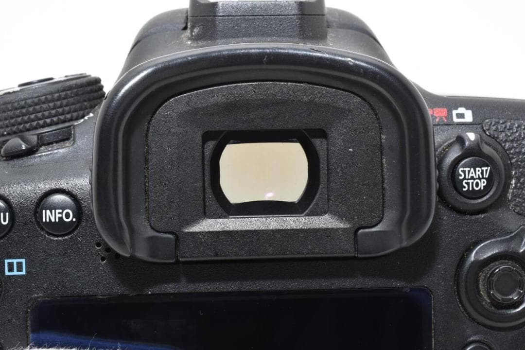 ★良品★ キヤノン CANON EOS 7D Mark II