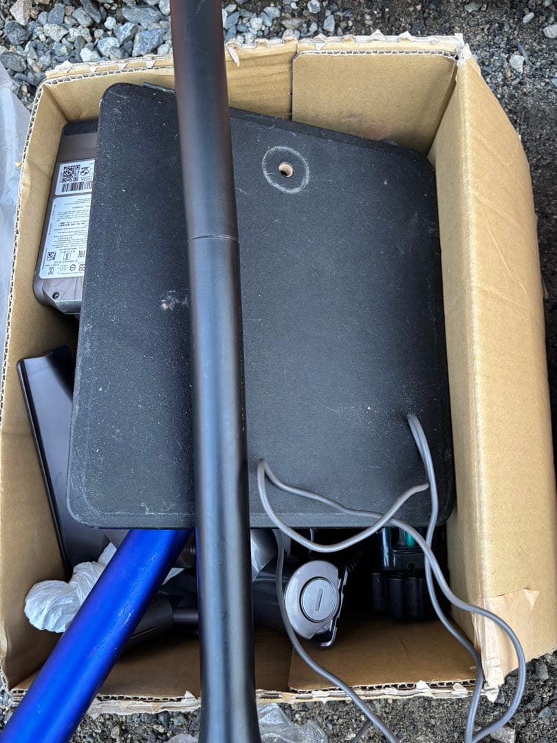 ①中古品ダイソー掃除機中古品スタンド式全パーツ装着部品悪魔でジャンク品として出品