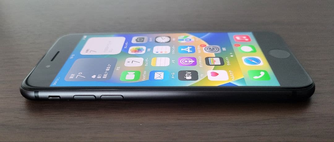 【美品】iPhone 8 64GB SIMフリー バッテリー82%