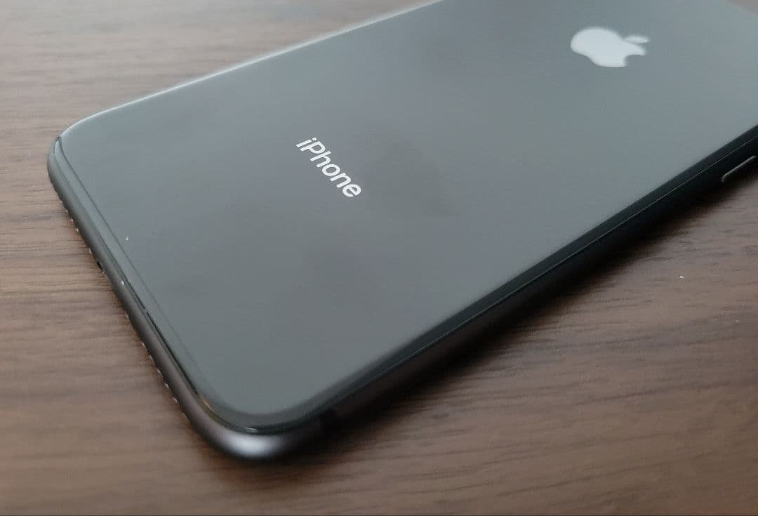 【美品】iPhone 8 64GB SIMフリー バッテリー82%