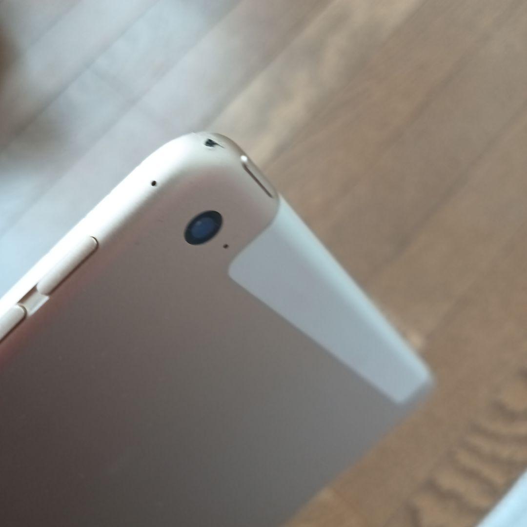 iPad Air 2（第2世代)Wi-Fi + Cellular 128GB