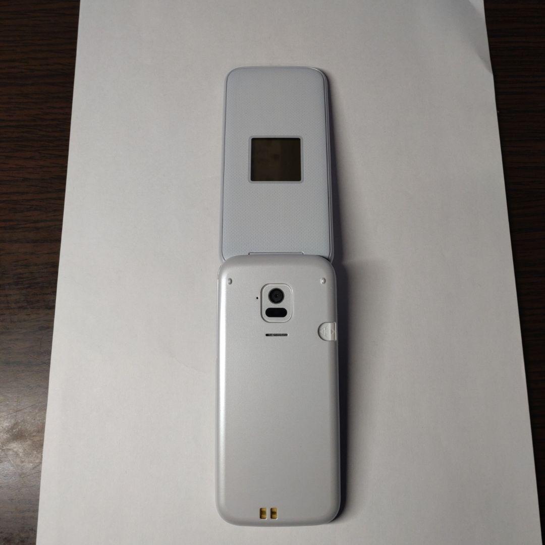docomo F-01M ホワイト 折りたたみ式 らくらくホン