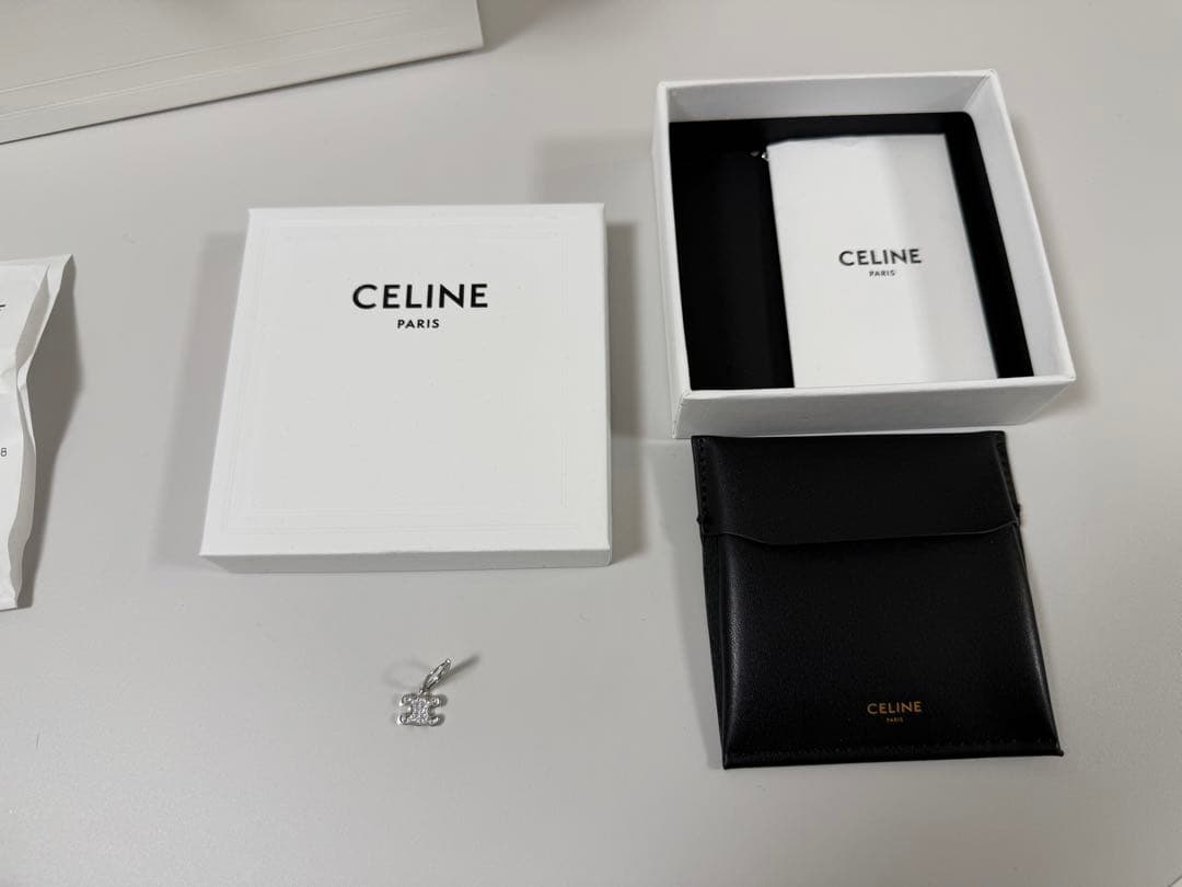 【新品未使用・現行品】CELINE ピアス(片耳)