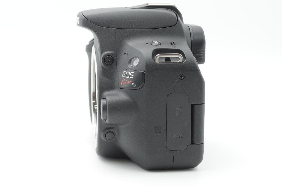 ★ほぼ新品★新生活応援★ Canon EOS Kiss x9 ダブルレンズ