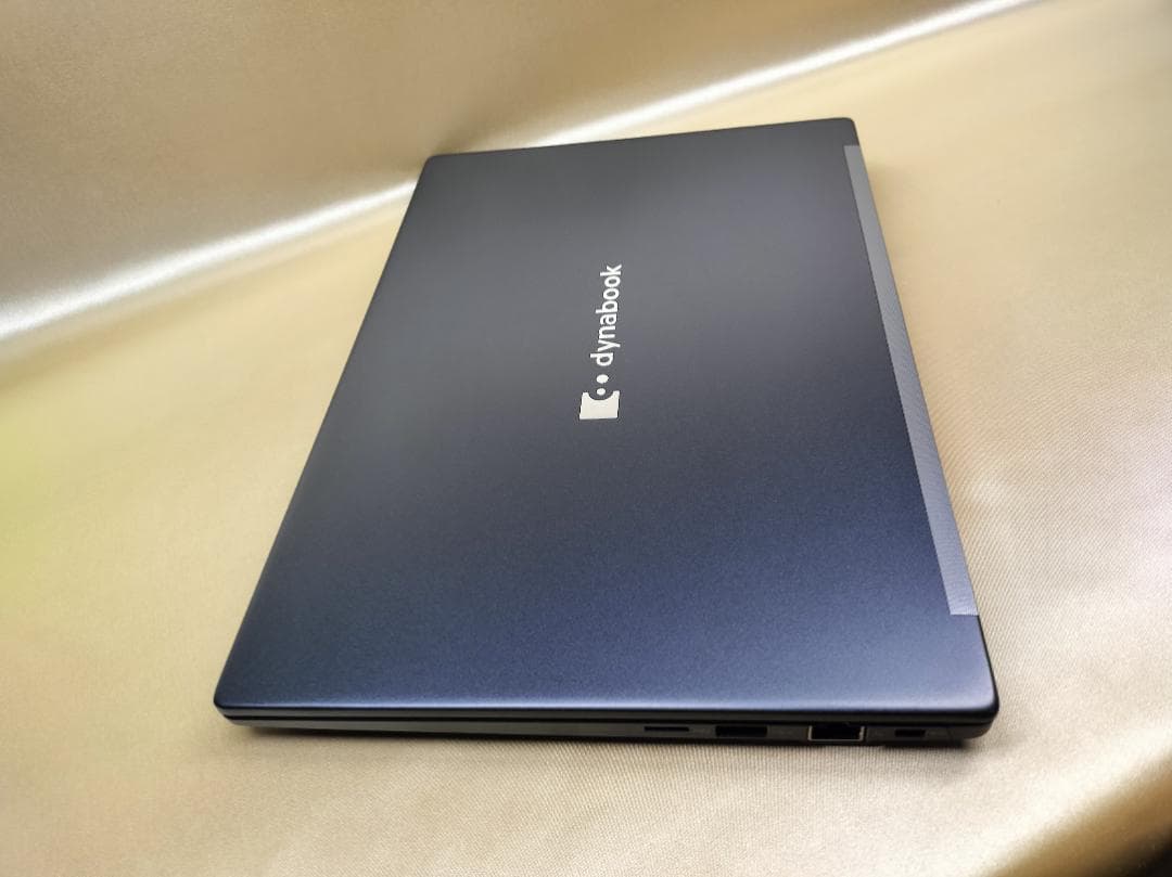 東芝　Dynabook G83/KW　高性能　2023年モデル(K-201)