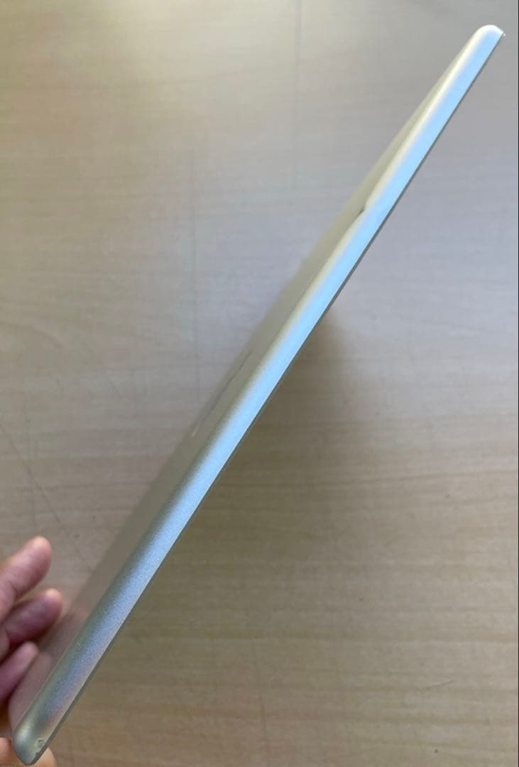 iPad 第6世代　A1893　Wi-Fiモデル　シルバー　32GB美品 #1