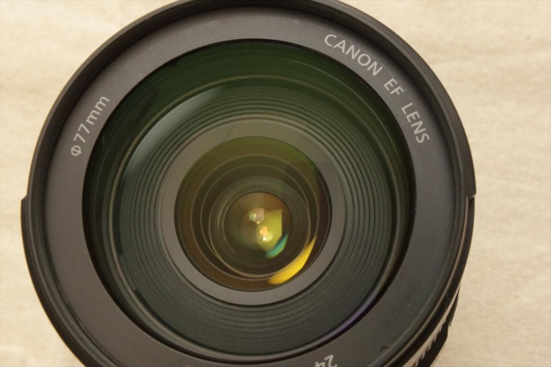 Canon EF 24-105mm f/4 L IS USM　ズームレンズ