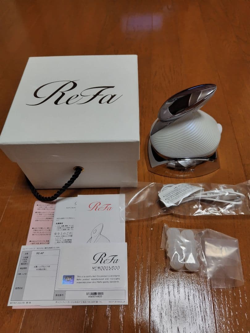 リファビューテック ヘッドスパ　ホワイト