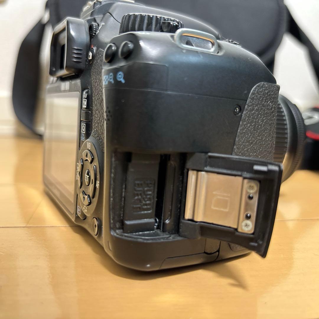 Canon EOS Kiss X4デジタル一眼レフカメラ