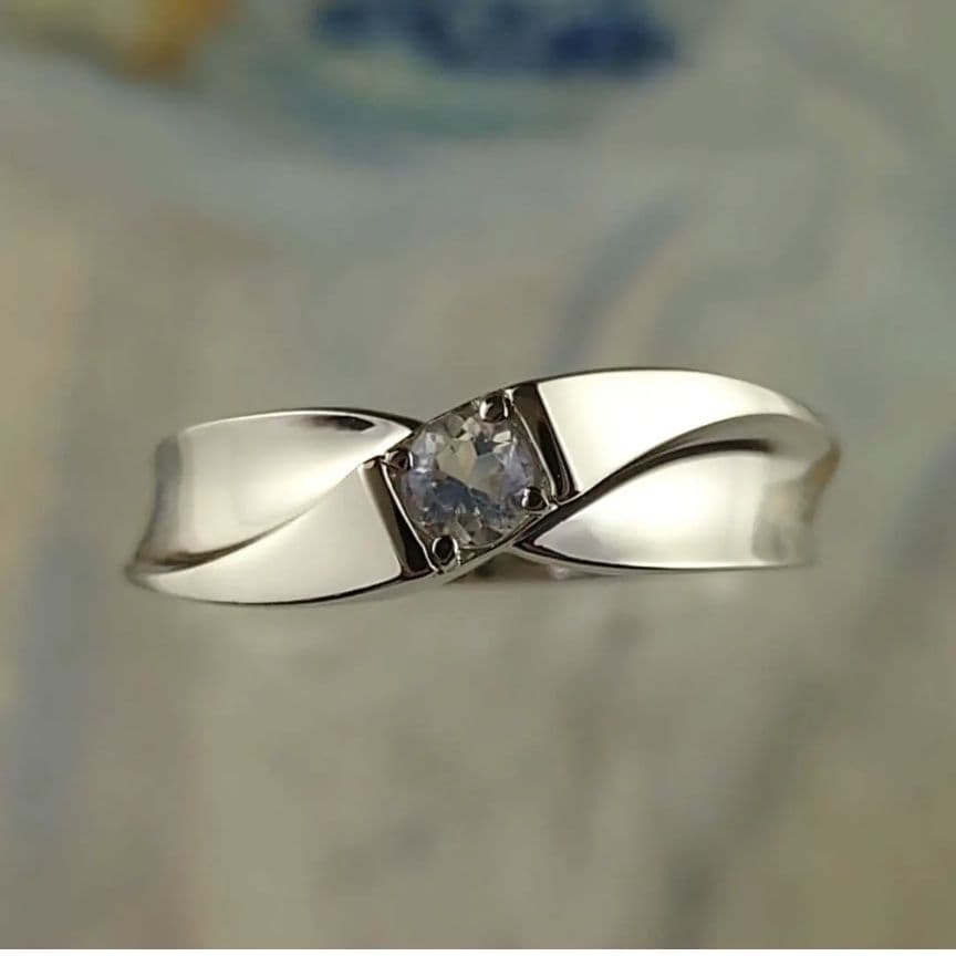 ゆきざき Ptムーンストーンリング プラチナ