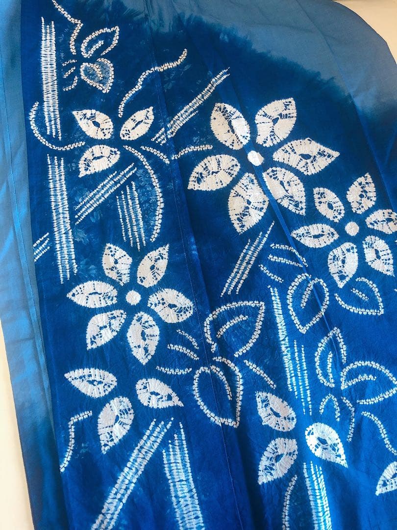 中古美品　有松鳴海絞り　浴衣　絵羽の付け下げ調が可愛い♡ぼかしのブルー水色　お花