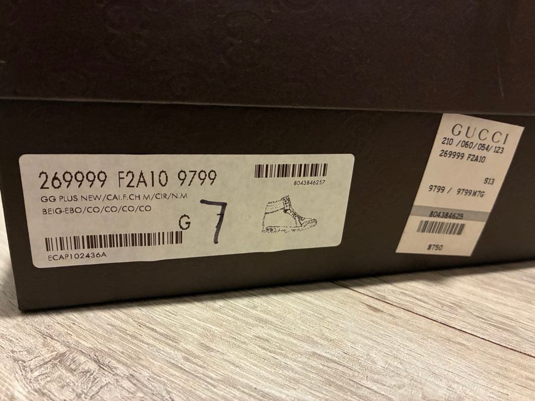 GUCCI ファー付きブーツ 7