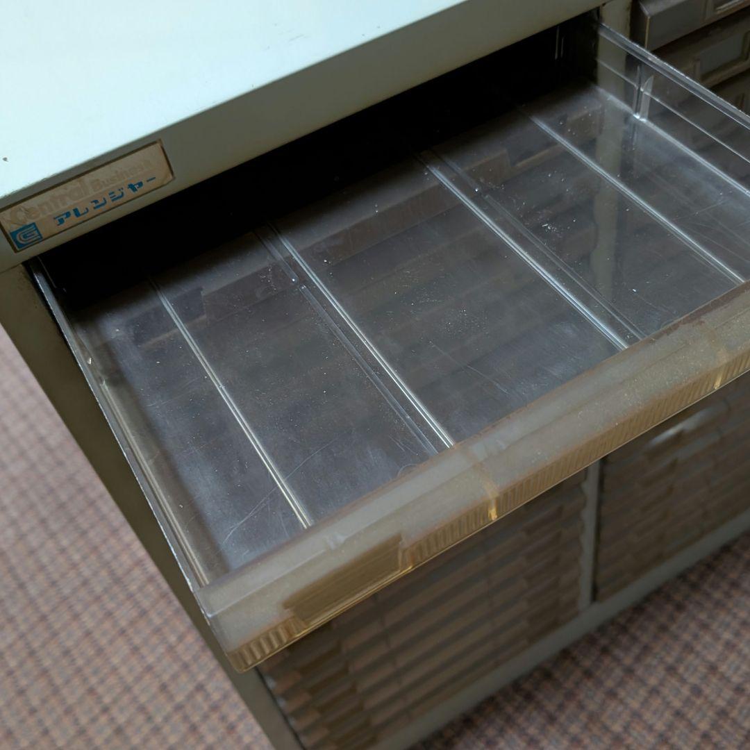 【レトロ】書類整理ケース 　アンティーク スチール　32引出し　匿名送料込