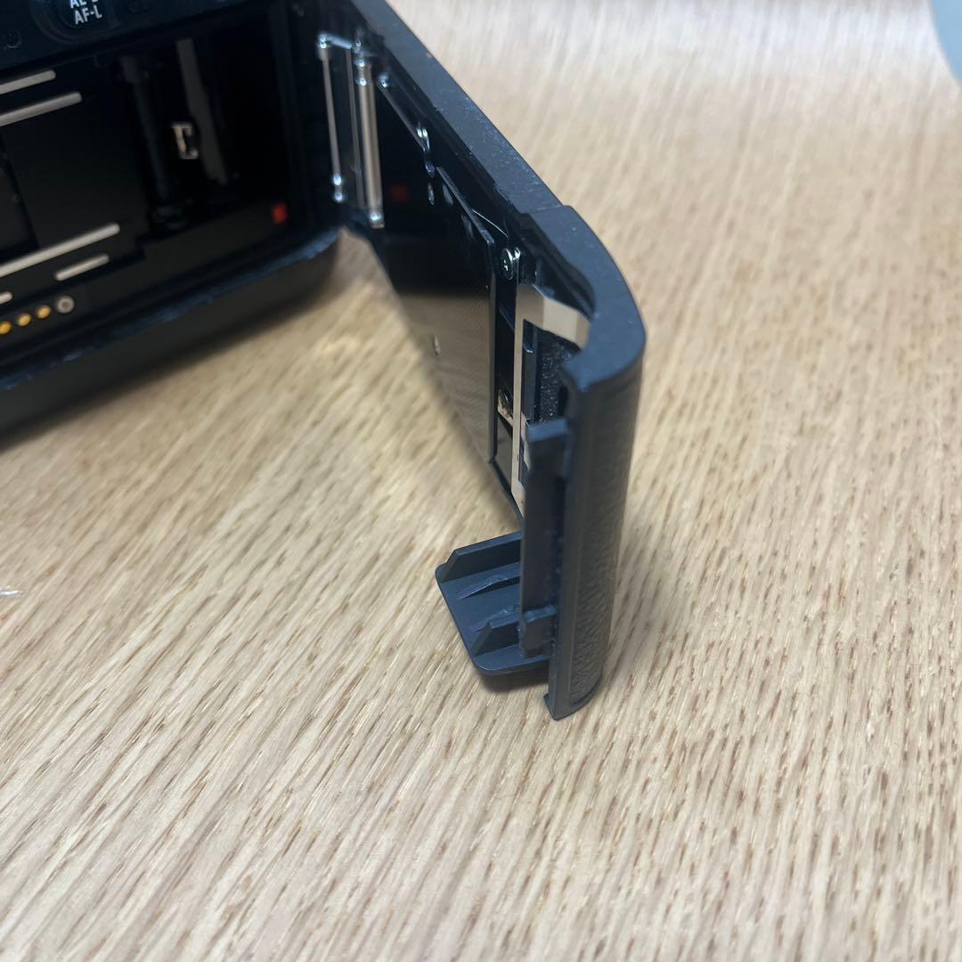 ジャンクNikon F100 フィルム一眼レフカメラ