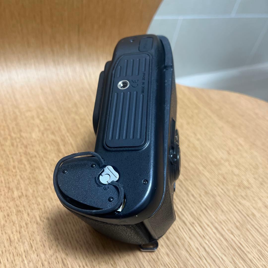 ジャンクNikon F100 フィルム一眼レフカメラ