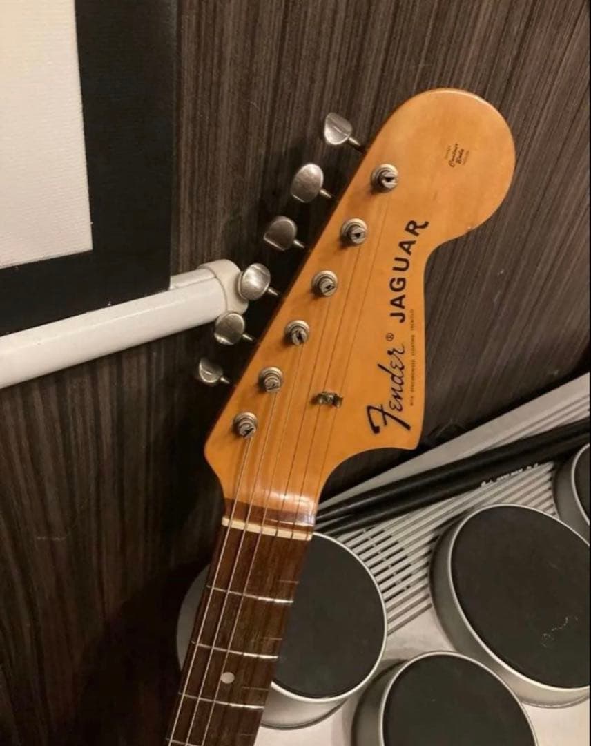 Fender Jaguar エレキギター