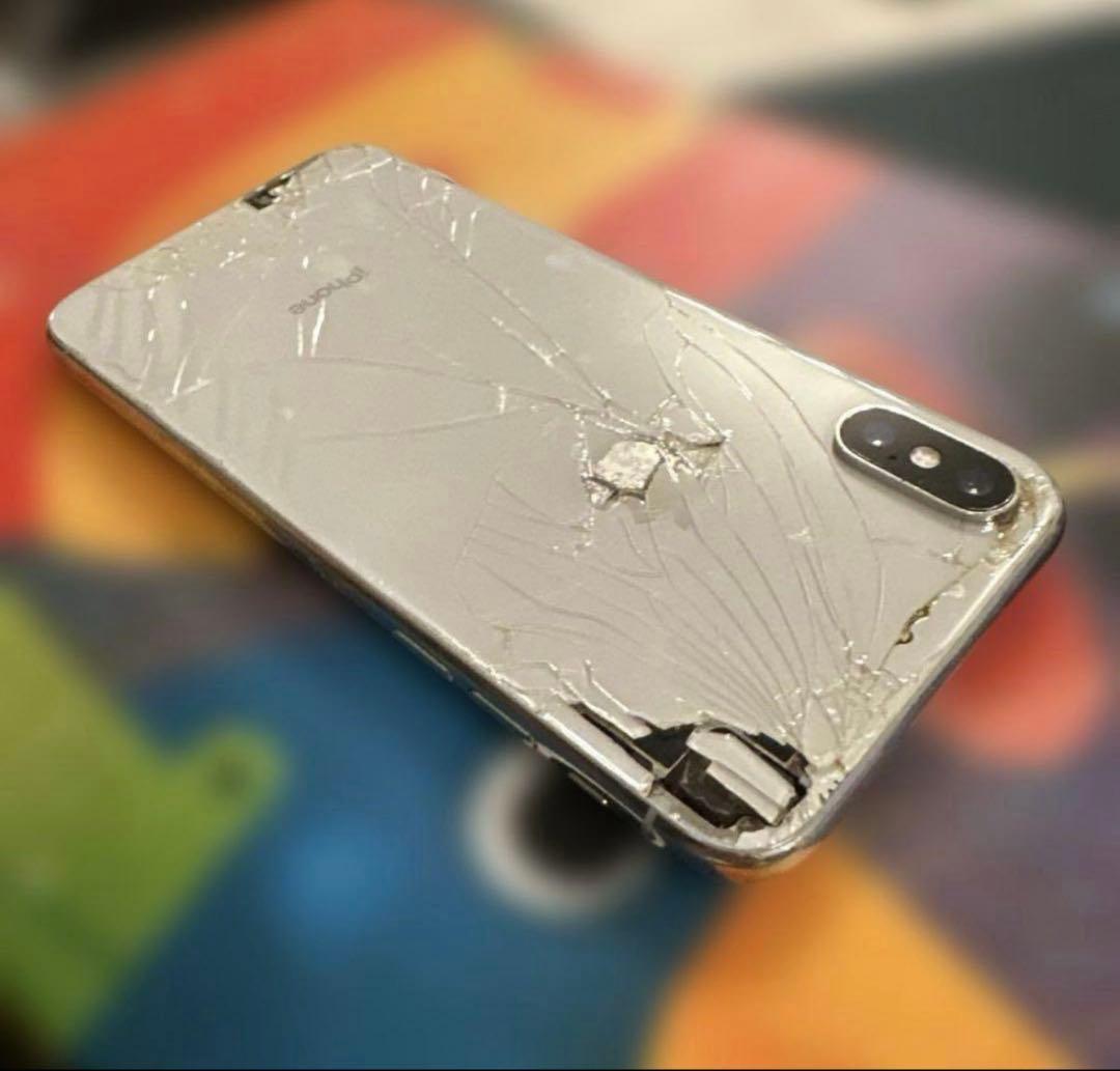 Apple iPhone X 64GB 背面割れ　SIMロックなし