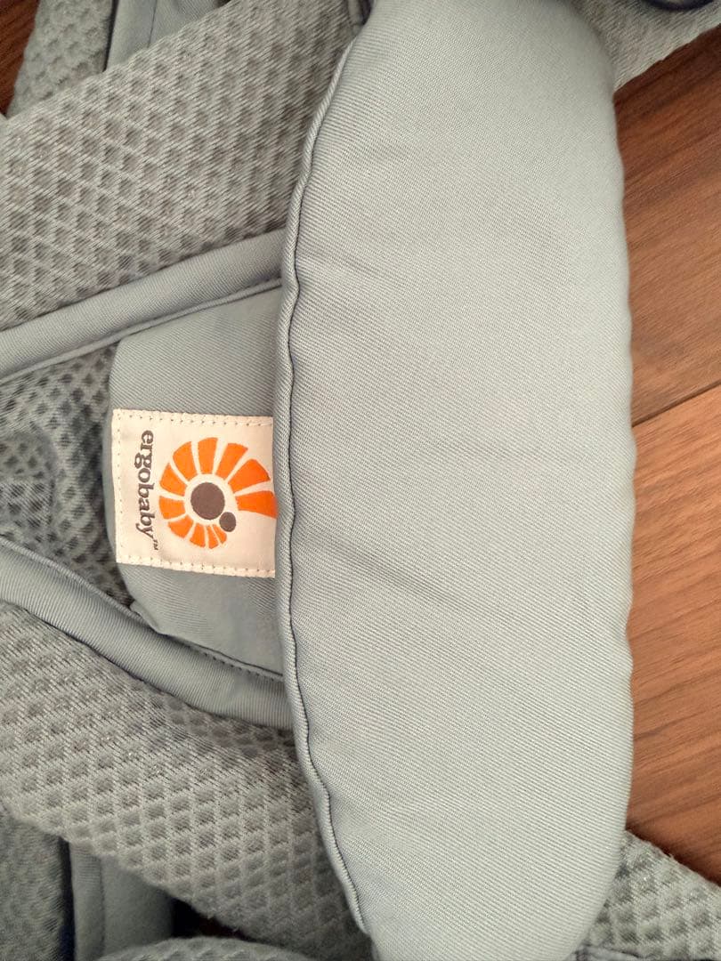 【ガガ】ergobaby OMNI Breeze 抱っこ紐 ライトブルー