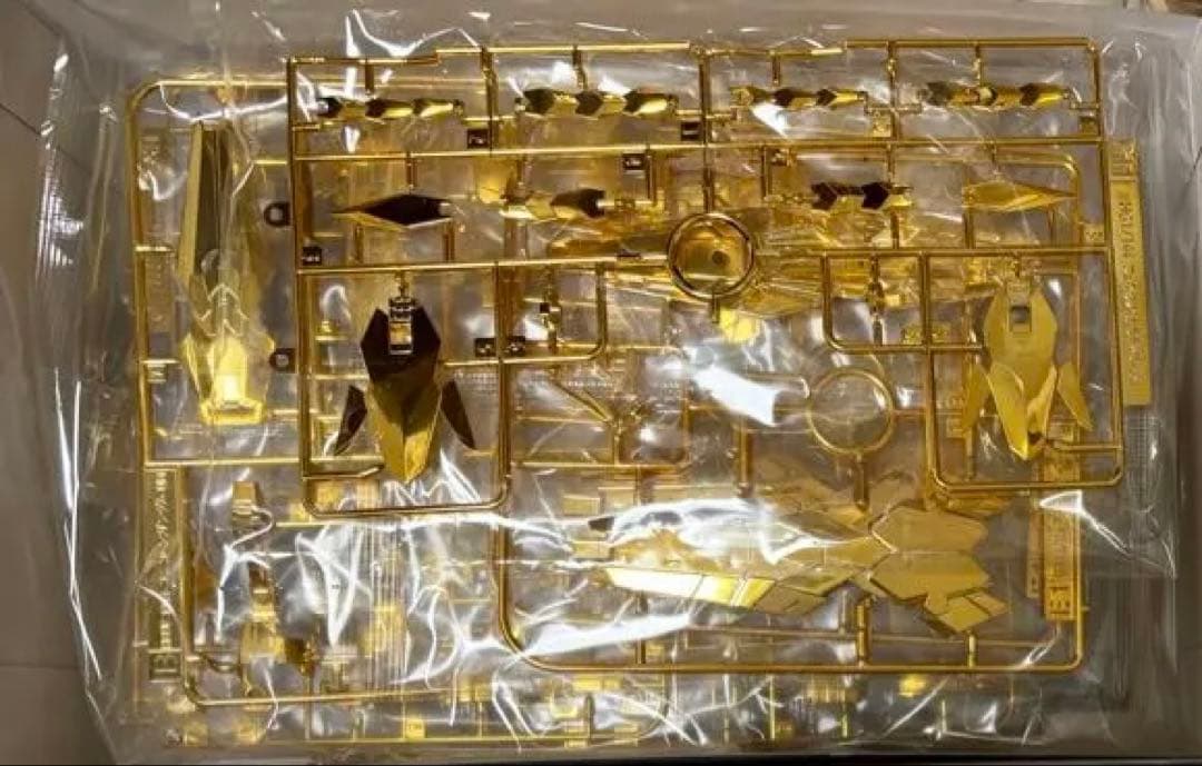 ガンプラ　フェネクス　ゴールド