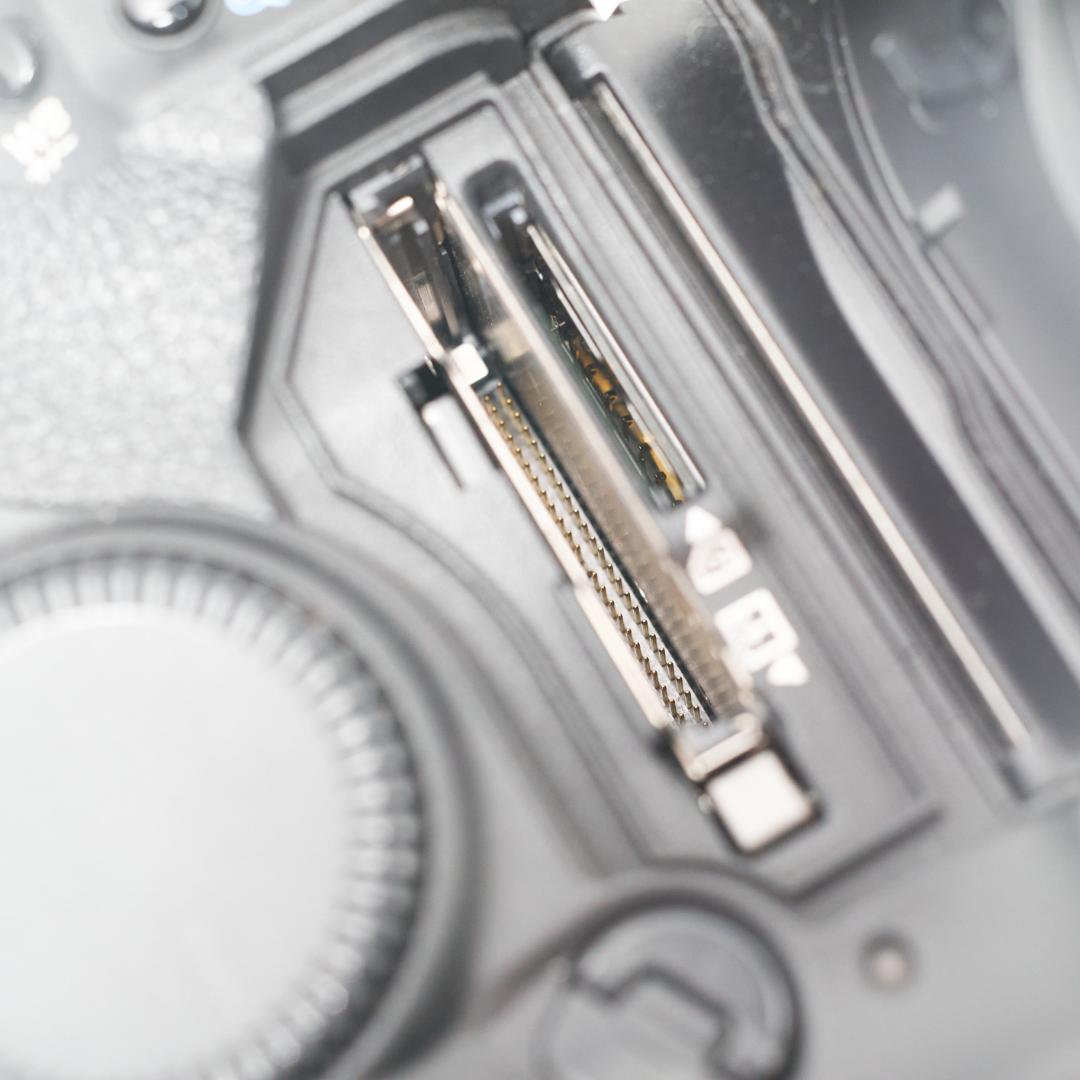 CANON EOS-1D Mark II DIGITAL バッテリーなし