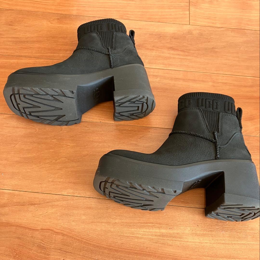 靴 UGG Moxy Chelsea 24cm