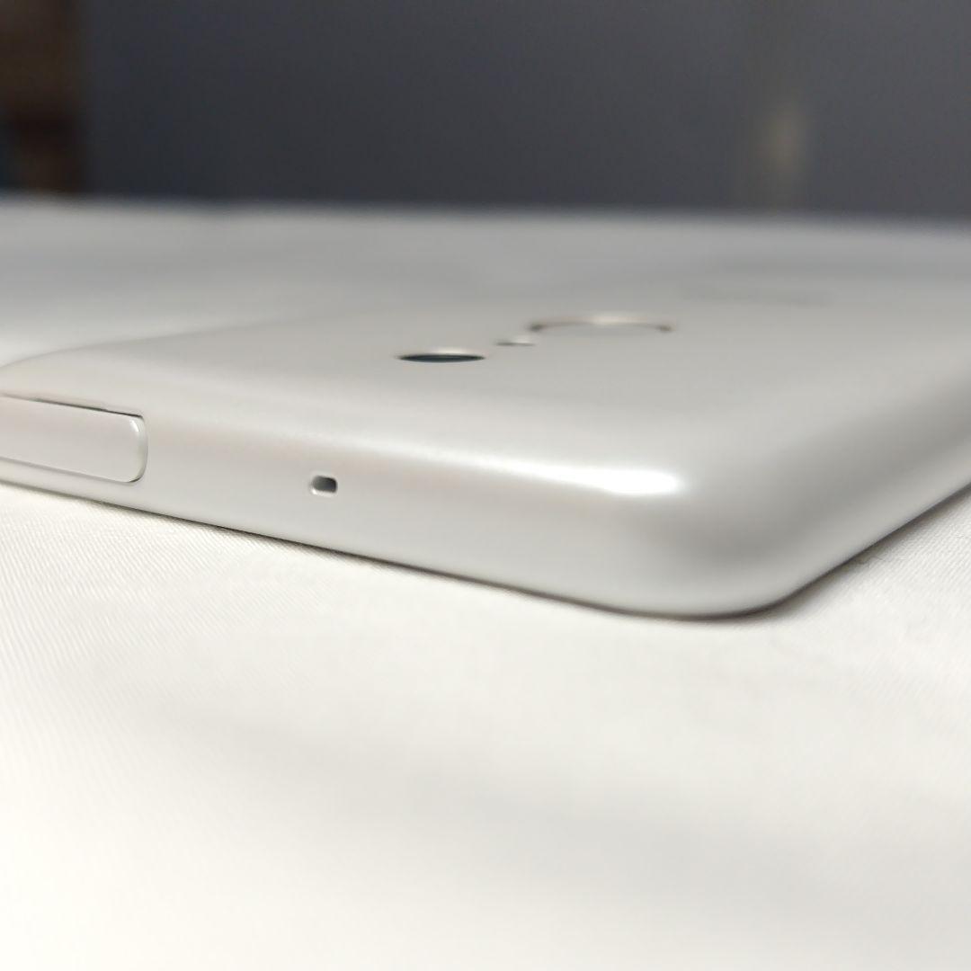 docomo arrows F-41B ロホワイト