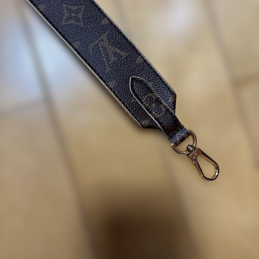 LOUIS VUITTONモノグラム LVショルダーストラップ