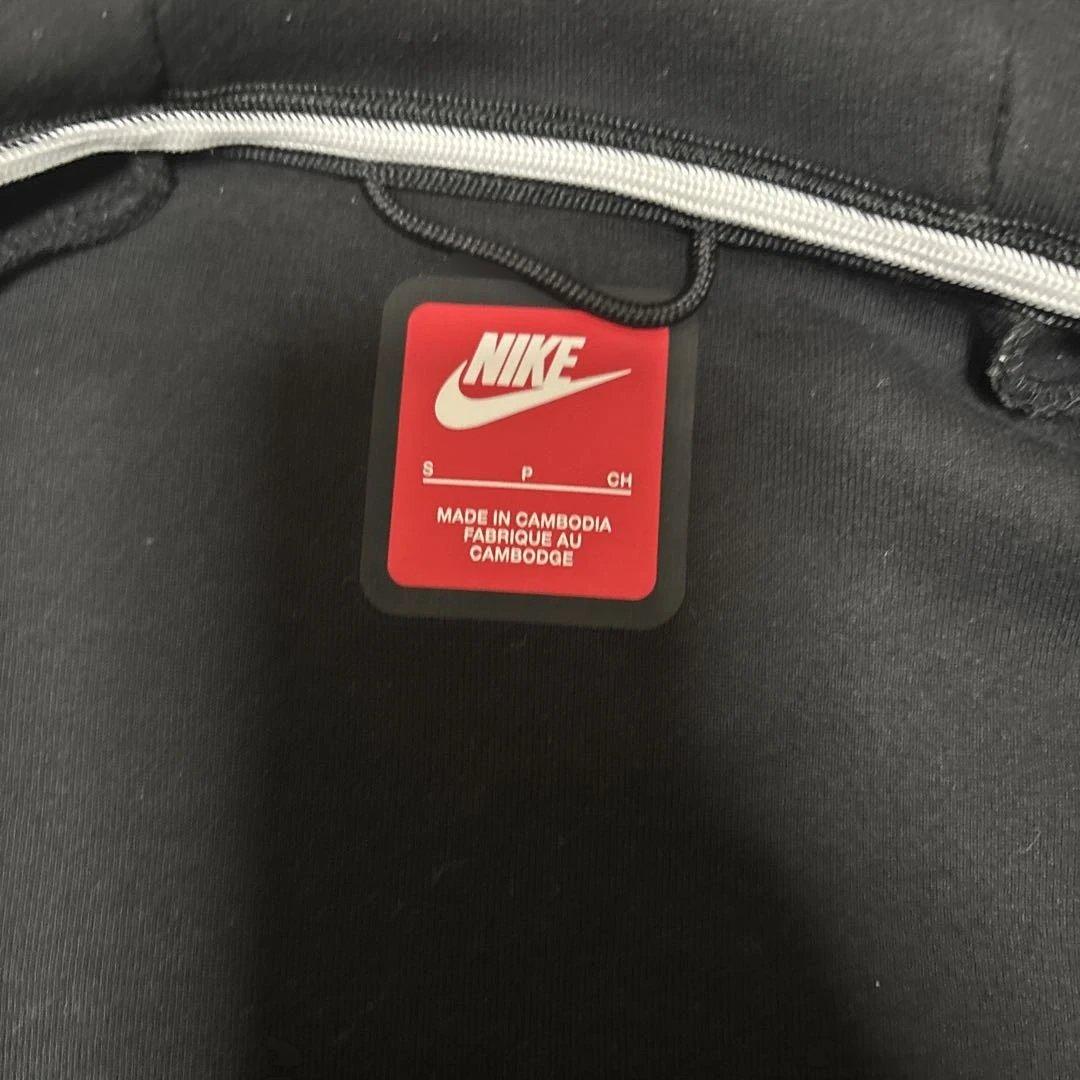 Nike ブラック テックフリースS & M