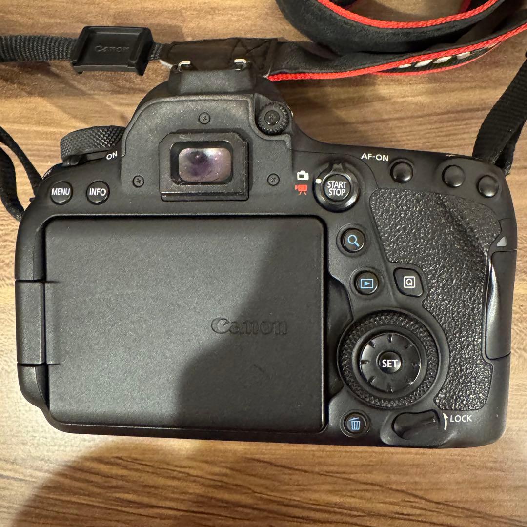 Canon EOS 6D Mark II 本体　ボディー