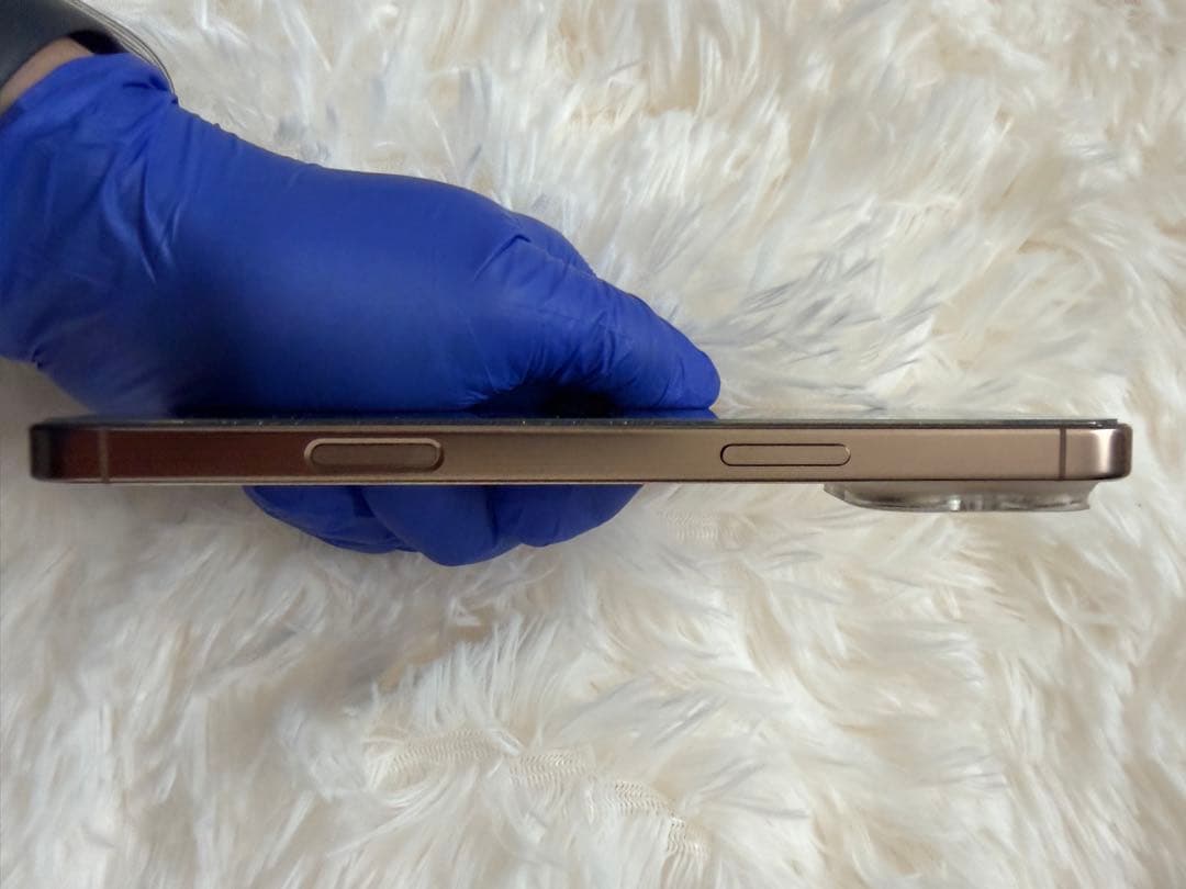 超美品　iPhone16 Pro Max 256GB デザートチタニウム