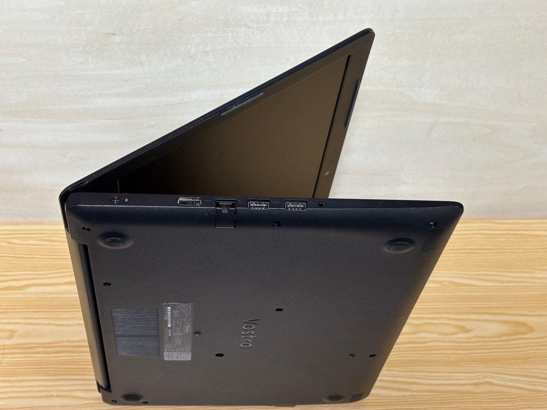 DELL ノートPC Vostro i5 8265U 8GB SSD256GB