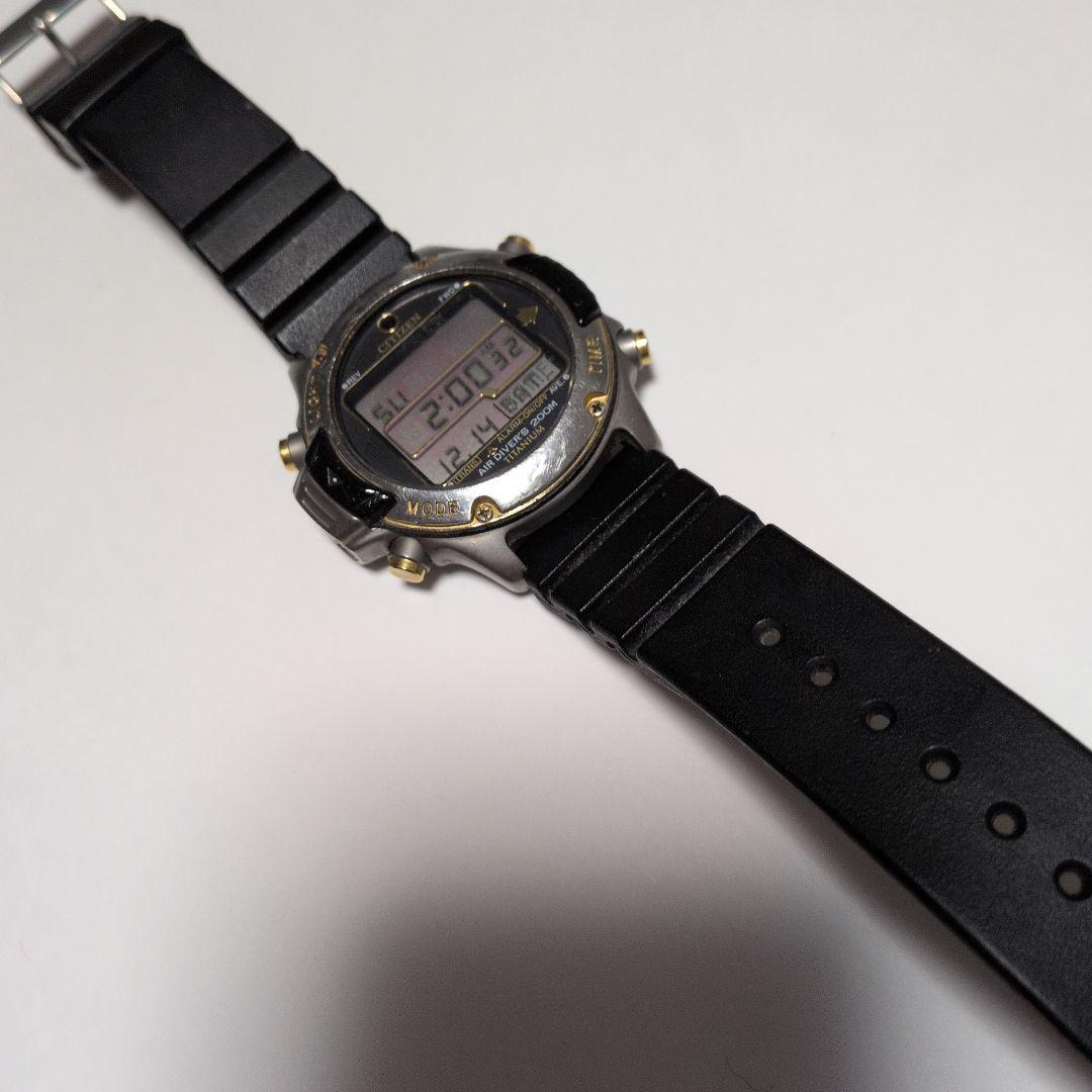 ダイバーウォッチCITIZEN AIR DIVER'S 200M タイタニウム