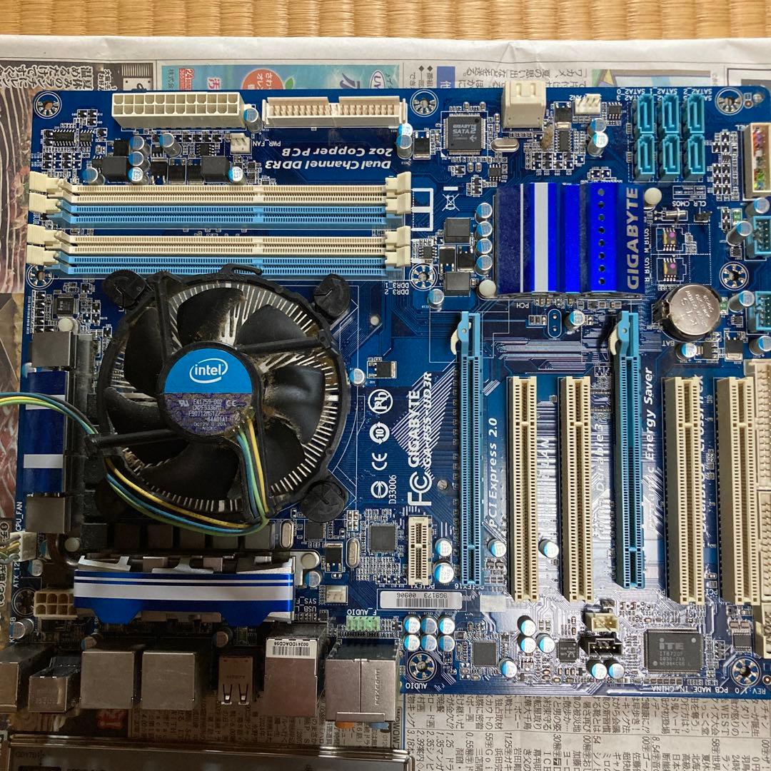 GIGABYTE GA-P55-UD3R マザーボード