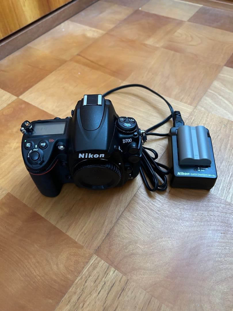 美品　Nikon D700 デジタル一眼レフカメラ 本体