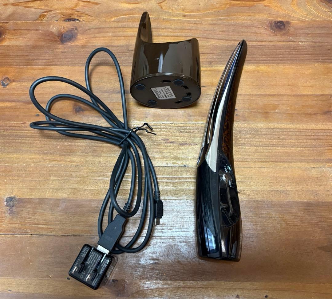 ✴︎美品✴︎パイラナイト　PYR KNIGHT 美顔器　動作確認済　シリアルNo.有