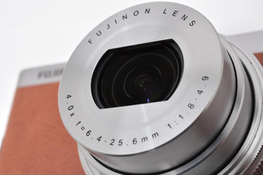 美品 フジフィルム　FUJIFILM XF1 1513