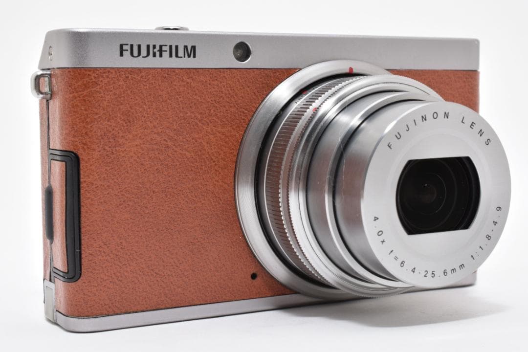 美品 フジフィルム　FUJIFILM XF1 1513