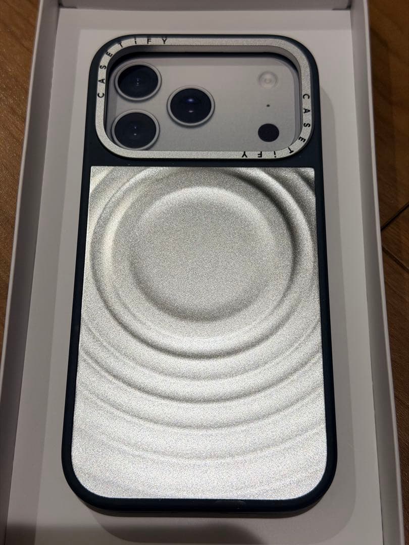 CASETiFY メタル ウェーブ iPhone 17 Pro ケース