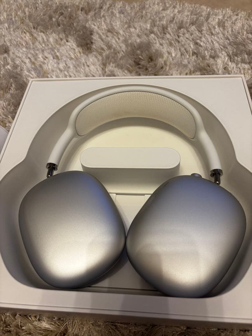 AirPods MAX シルバー