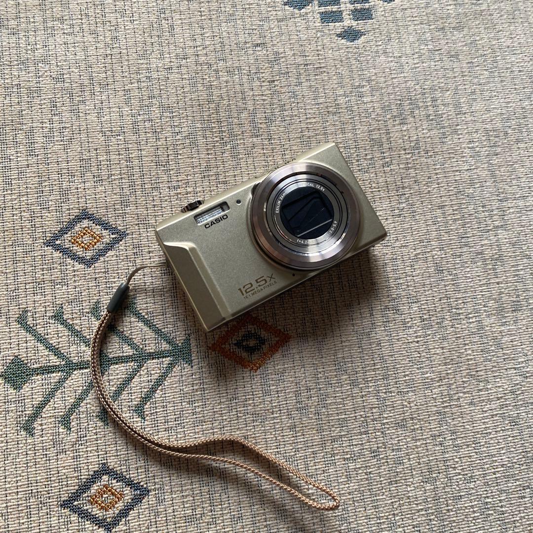 CASIO コンパクトデジタルカメラ　EXILIM EX-ZS150