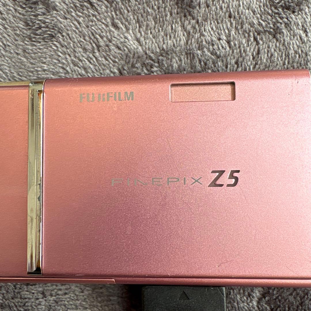 フジフィルム　FINEPIX Z5 ベビーピンク