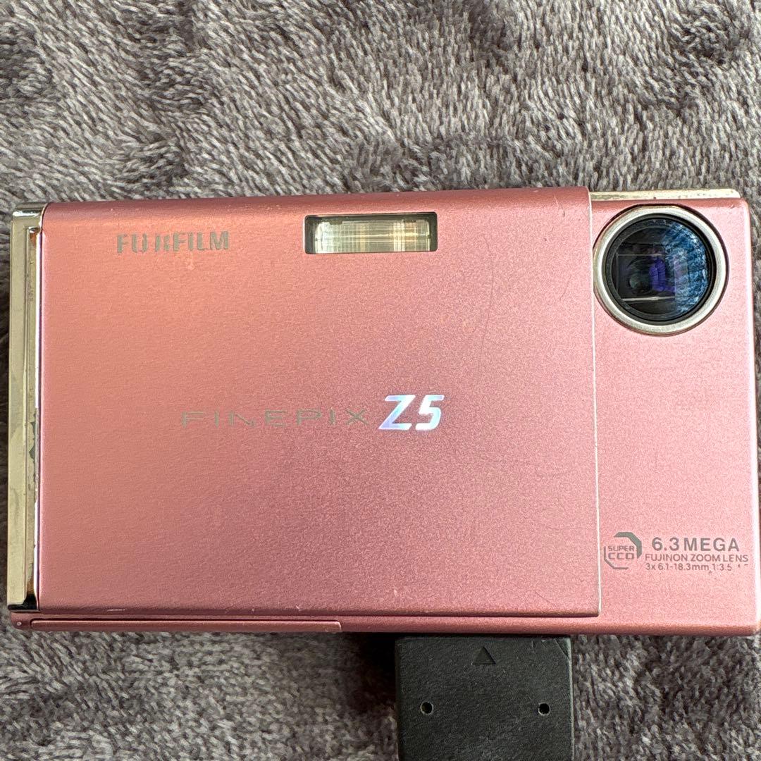 フジフィルム　FINEPIX Z5 ベビーピンク