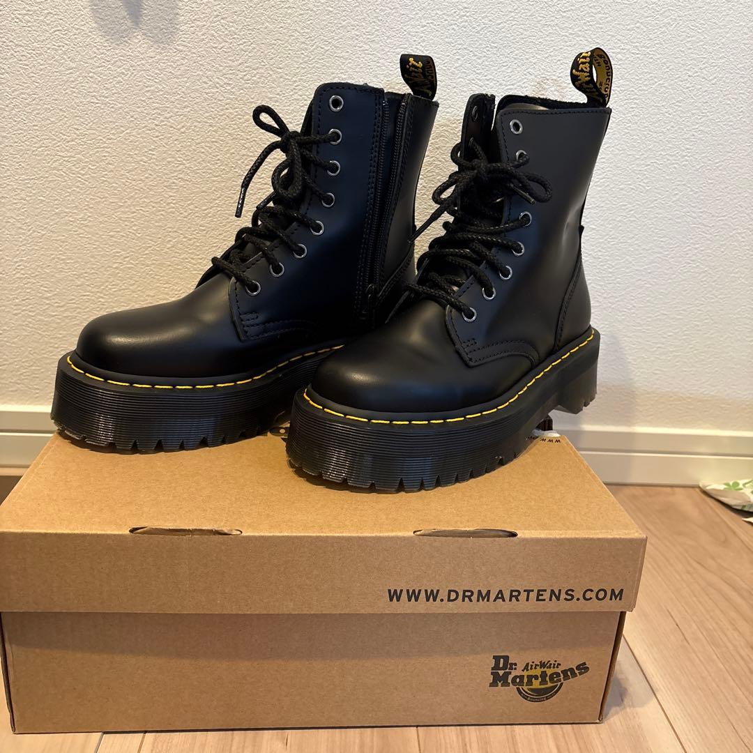 【超美品】Dr. Martens 8ホール　24