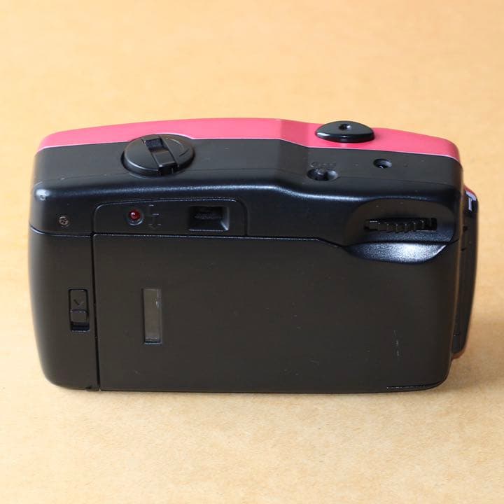 ハローキティ　フィルムカメラ