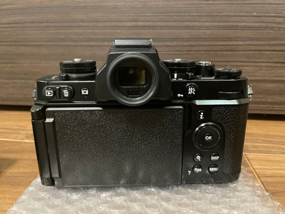 早いもの勝ち Nikon Z fc ミラーレス一眼 本体 バッテリー付き