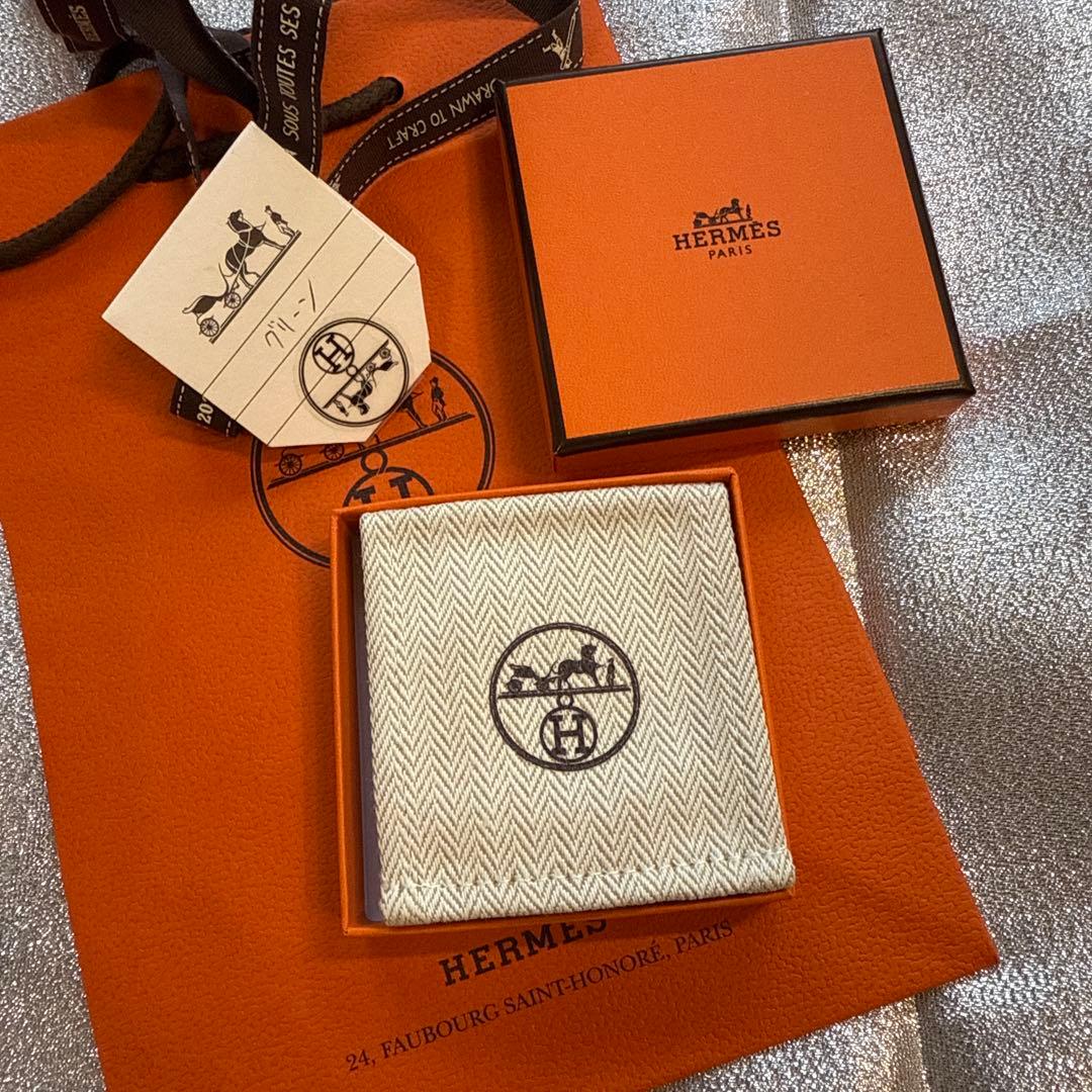 新品未使用エルメスブローチ シェーヌ・ダンクル　グレー系　ヴェール・ヴェロネーズ